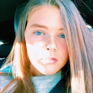 Meet your Posher, Maeve